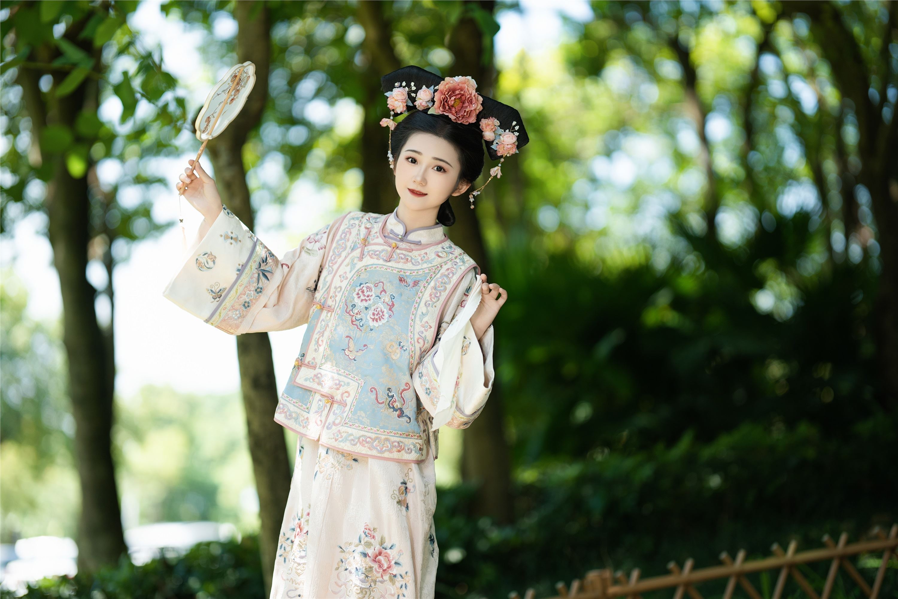 YITUYU艺图语 2025.01.14 活泼的格格 蛋糕的蛋蛋